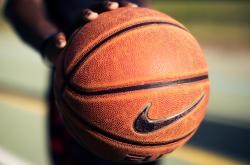 开云体育下载-库尔图瓦的攻防艺术，从比利时核心看日本如何斩落喀麦隆