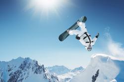 开云体育下载-步行者绝地翻盘掘金，伦纳德末节点燃赛场