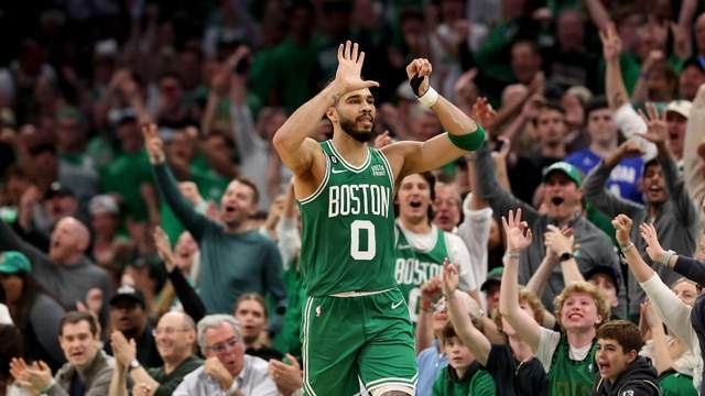 汉堡队射手火力全开，主场取得大胜的简单介绍