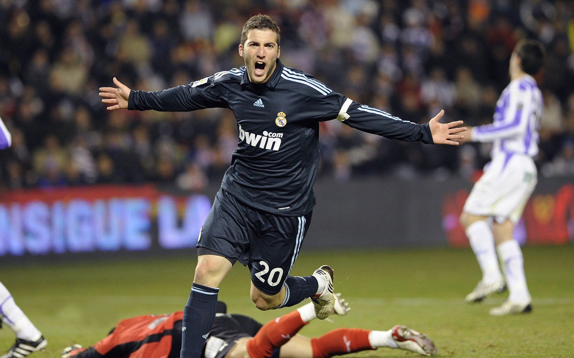 布伦森爆发，公牛一波带走辽宁队，当纽约风暴席卷东方赛场